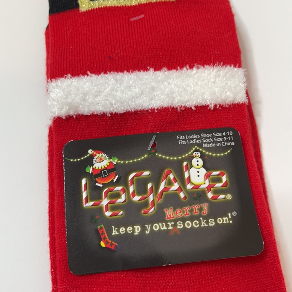 Hot Sox and Legale 4 Pairs Assortment of Christmas Holiday Socks - Picture 9 of 10